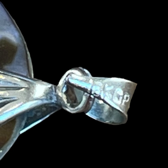 18kt White Gold Plated Abalone Shell Free Form Pendant 2” - Picture 5 of 6